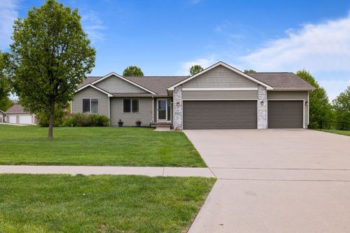 7408 Longboat Dr, Johnston, IA, 50131-6603 | Card Image