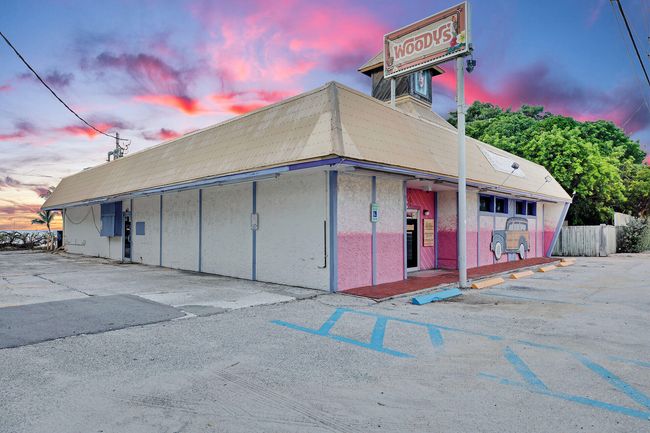 Current 3, 995 Commercial Building | Image 21