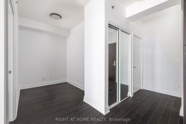 1508 - 65 Speers Rd, Condo with 2 bedrooms, 1 bathrooms and null parking in Oakville ON | Image 8