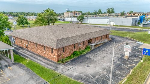 3405 Broadway St, Mount Vernon, IL, 62864-2201 | Card Image