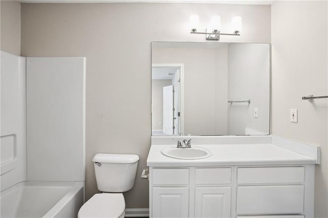 3742 Berkeley Xing, Townhouse with 2 bedrooms, 3 bathrooms and 2 parking in Duluth GA | Image 16