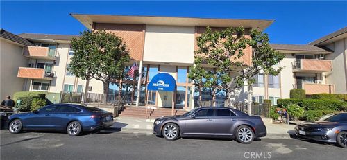 5585 E Pacific Coast Hwy, Long Beach, CA, 90804-1801 | Card Image