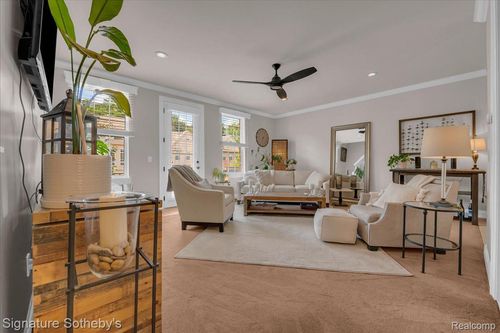 56624 Longhorn Dr, Shelby Township, MI, 48316-5746 | Card Image