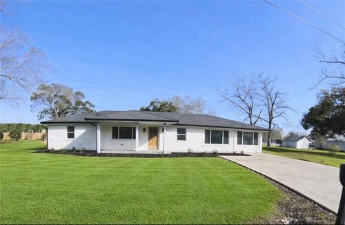 850 Barreca St, Norco, LA, 70079-2428 | Card Image