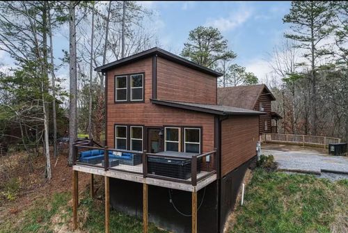 819 S New Era Rd, Sevierville, TN, 37862-2546 | Card Image