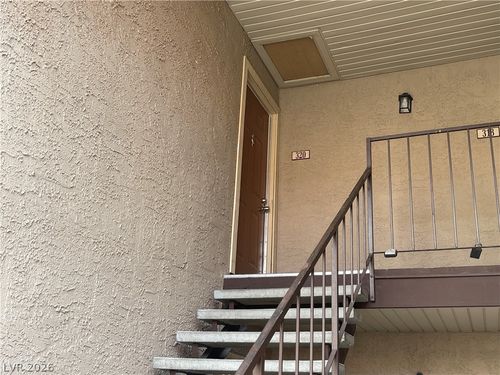 320-5140 Indian River Dr, Las Vegas, NV, 89103-7450 | Card Image