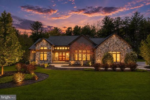 95 Nottingham Ct, Palmerton, PA, 18071-4058 | Card Image
