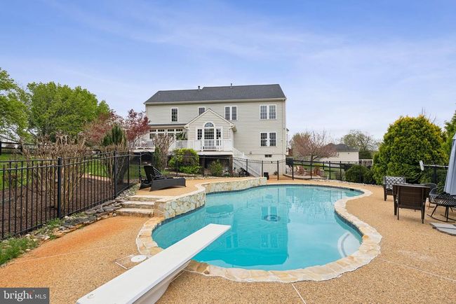 7560 Coopers Hawk Dr, House other with 4 bedrooms, 4 bathrooms and null parking in WARRENTON VA | Image 24