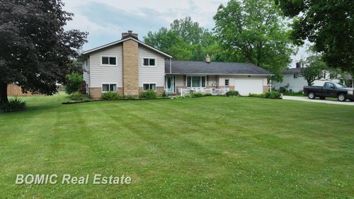 11417 Runnells Dr, Clio, MI, 48420-8232 | Card Image