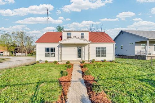 114 Moore St, Sparta, TN, 38583-1532 | Card Image