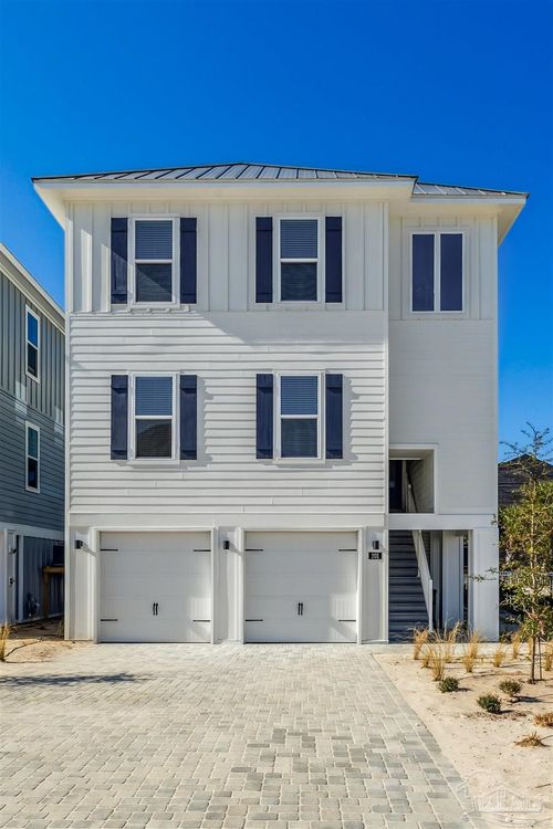 201 Clipper Dr, Pensacola, FL, 32507-9592 | Card Image