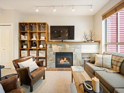 16-4385 Northlands Blvd, Whistler, BC, V8E1C5 | Card Image