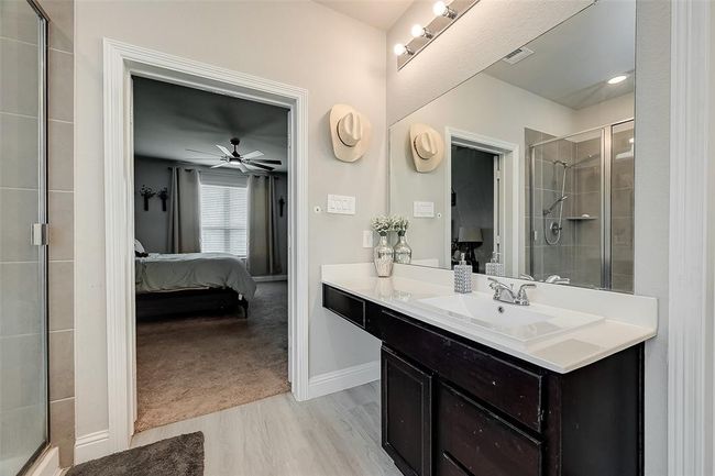Primary Bathroom | Image 29