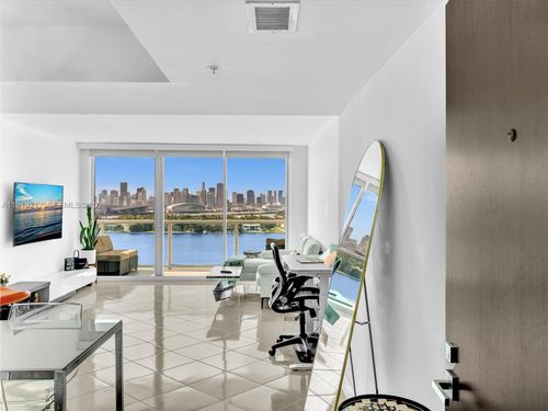 apt-1605-650 West Ave, Miami Beach, FL, 33139-6331 | Card Image