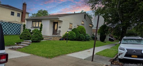 2104 157th St, Whitestone, NY, 11357-3841 | Card Image