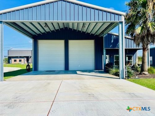 2824 W Harrison Ave, Port O Connor, TX, 77982-7700 | Card Image