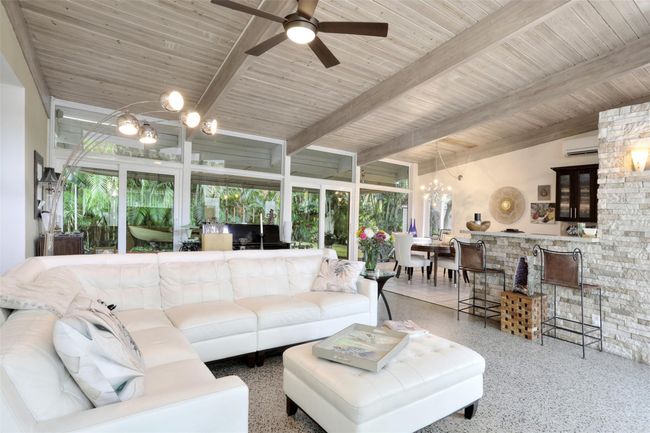 2912 Ne 27 Th St, House other with 2 bedrooms, 2 bathrooms and null parking in Lighthouse Point FL | Image 6
