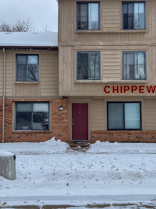 1825 S Crawford St, Mt Pleasant, MI, 48858-4235 | Card Image