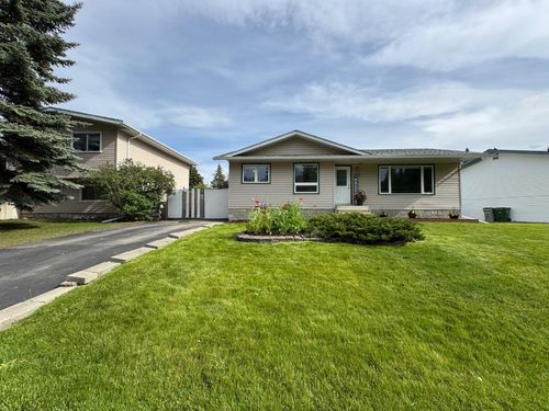 4353 10 Avenue, Edson, AB, T7E1B1 | Card Image