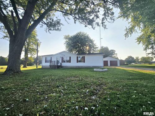 204 W Main St, Waltonville, IL, 62894-1104 | Card Image