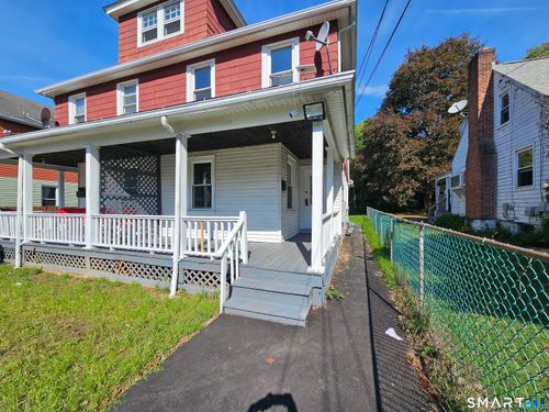 243 Oak St, Manchester, CT, 06040-6146 | Card Image
