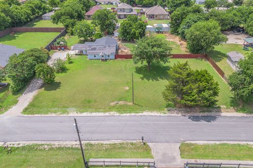 816 Balkan Dr, Lancaster, TX, 75134-2310 | Card Image