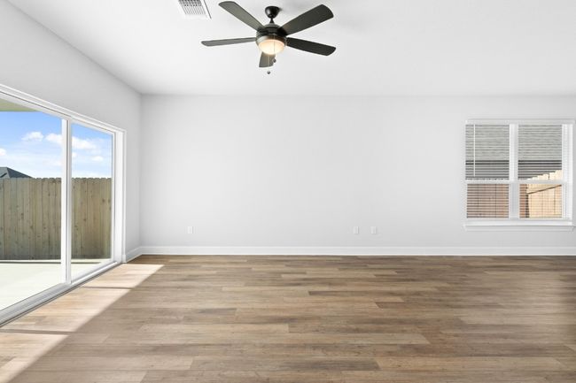 9317 Gladsome Path, House other with 5 bedrooms, 4 bathrooms and 4 parking in Manor TX | Image 4