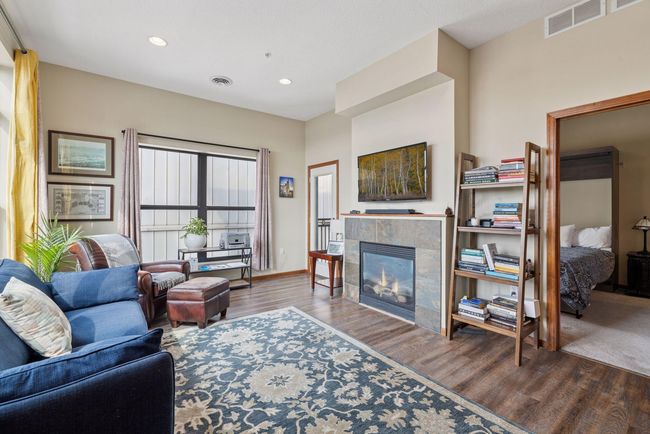Living Room w/ Fireplace | Image 14