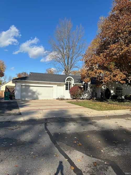 130 E Quincy St, Roann, IN, 46974 | Card Image