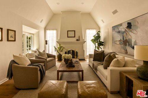 102 N Laurel Ave, Los Angeles, CA, 90048 | Card Image