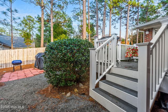 Back deck/patio | Image 33