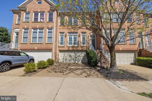 1813 Dawson St, VIENNA, VA, 22182-2575 | Card Image