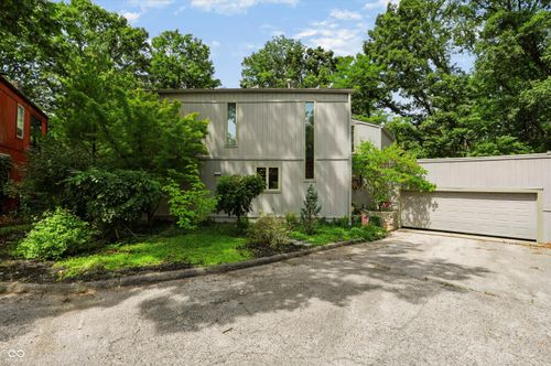 2812 W Fawkesway Dr, Bloomington, IN, 47404-1211 | Card Image