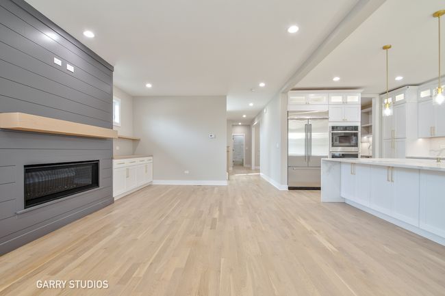 15W320 Concord St, House other with 4 bedrooms, 5 bathrooms and 3 parking in Elmhurst IL | Image 12