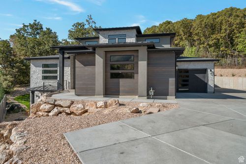 5619 Fox Chase Dr, South Ogden, UT, 84403-4590 | Card Image