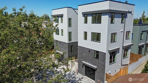 c-7739 15th Ave Ne, Seattle, WA, 98115-4335 | Card Image
