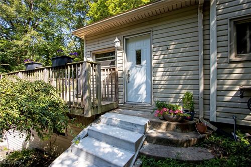 9077 Traphagen St Nw, Massillon, OH, 44646-1367 | Card Image