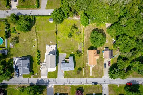 99 Willis St, Dartmouth, MA, 02748-3620 | Card Image