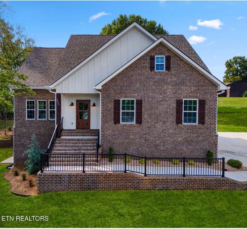 295 Caulderwood Ln, Lenoir City, TN, 37771-6876 | Card Image