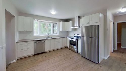 107 Chetamon Drive, Hinton, AB, T7V1G5 | Card Image