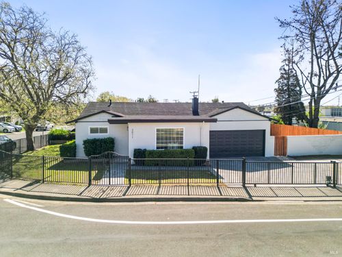3011 Tennessee St, Vallejo, CA, 94591-4983 | Card Image