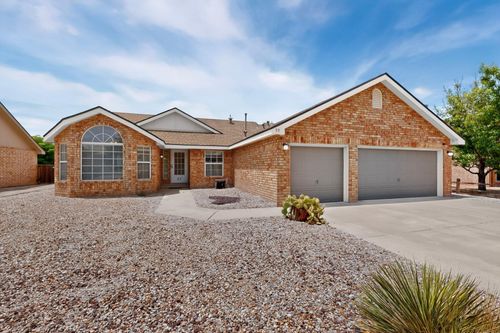 53 Juniper Ave, Los Lunas, NM, 87031-7019 | Card Image