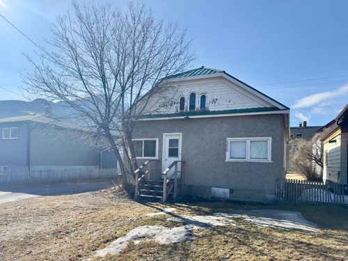 13030 21 Ave, Blairmore, AB, T0K0E0 | Card Image