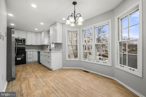 8504 Saddle Ct, MANASSAS, VA, 20110-4875 | Card Image