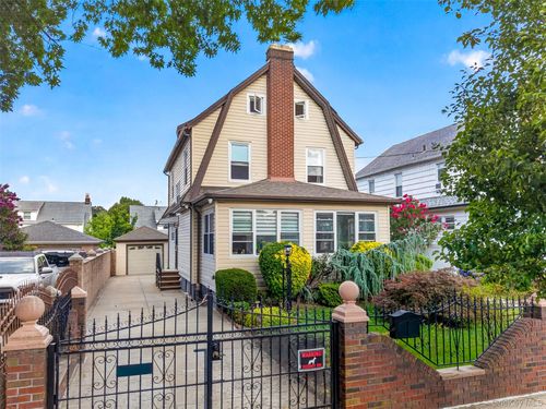 3569 161st St, Flushing, NY, 11358-1606 | Card Image