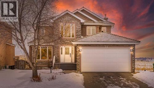 33 Royal Crest Terr Nw, Calgary, AB, T3G4M3 | Card Image
