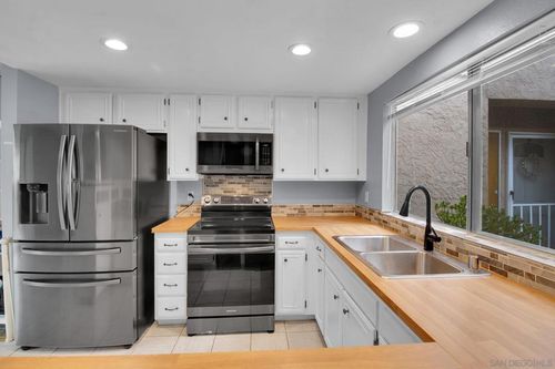 23823 Green Haven Ln, Ramona, CA, 92065 | Card Image