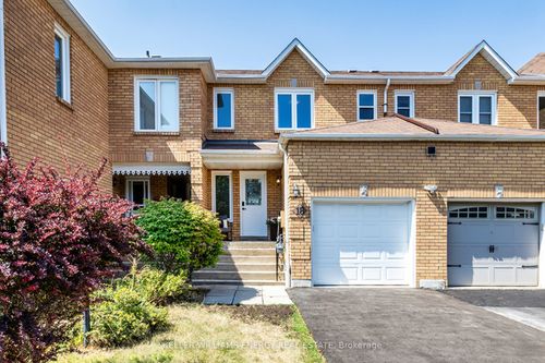 18 Eric Clarke Dr, Whitby, ON, L1R2H9 | Card Image