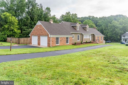 142 Woodland Rd, FREDERICKSBURG, VA, 22401-5269 | Card Image