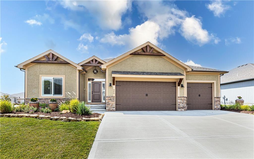 Nelson Dr, Blue Springs, MO 64014